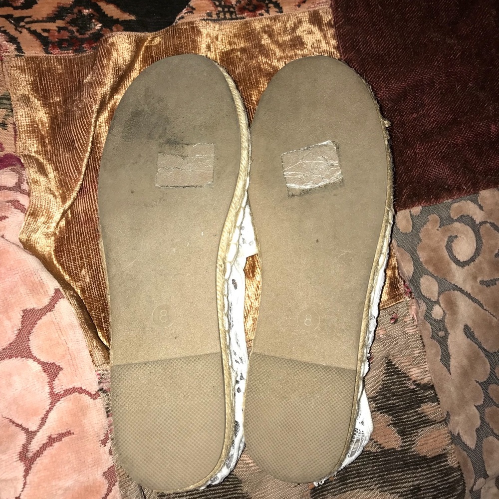 Shoes - Picture 3 of 4